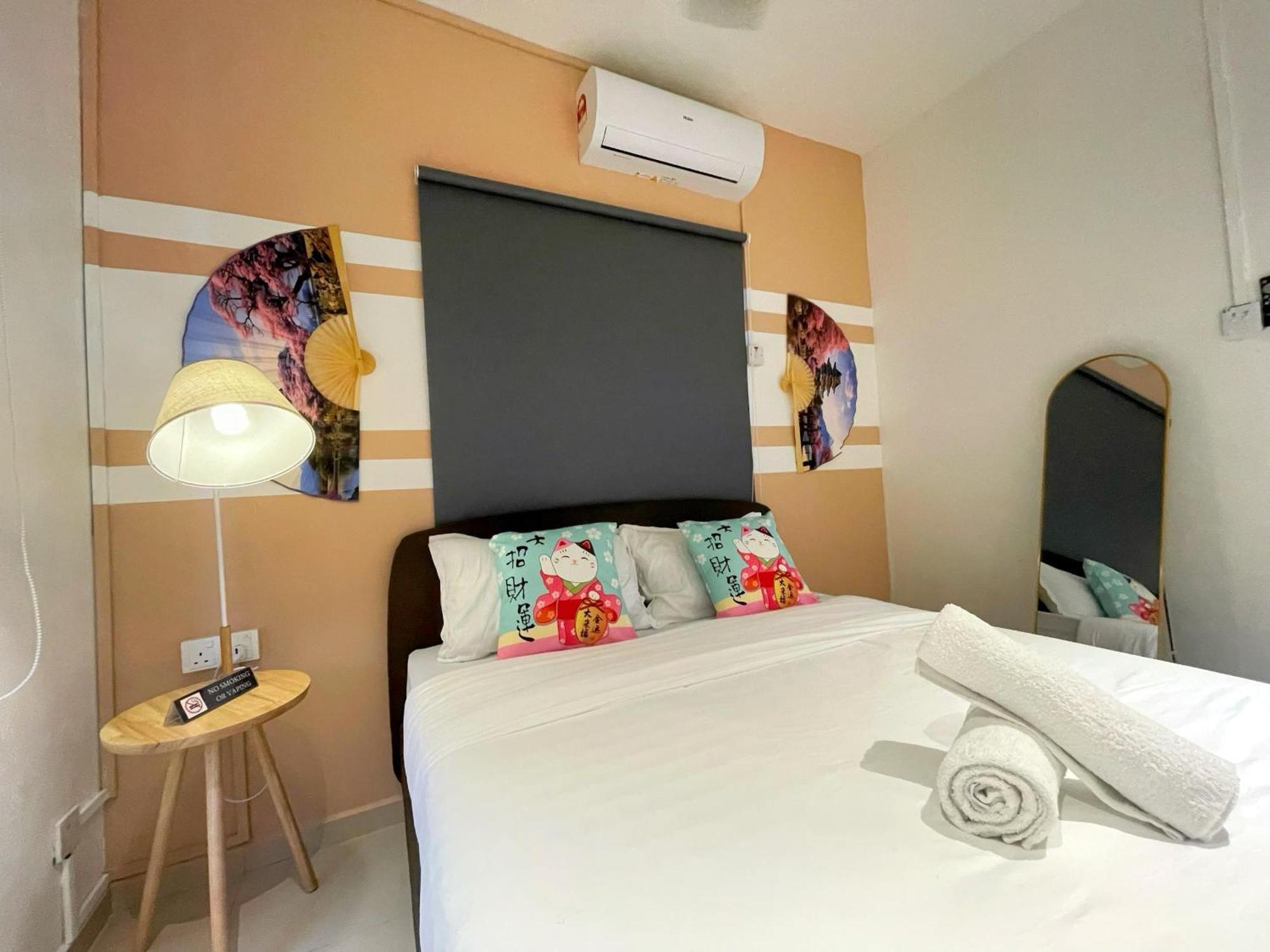 Bbq Swimming Pool Netflix 11 Pax Bukit Indah Jb